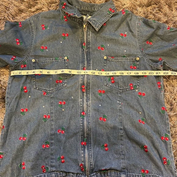 Quacker Factory Vintage Cherry/Rhinestone Denim Zipper shirt L EUC - Picture 7 of 8
